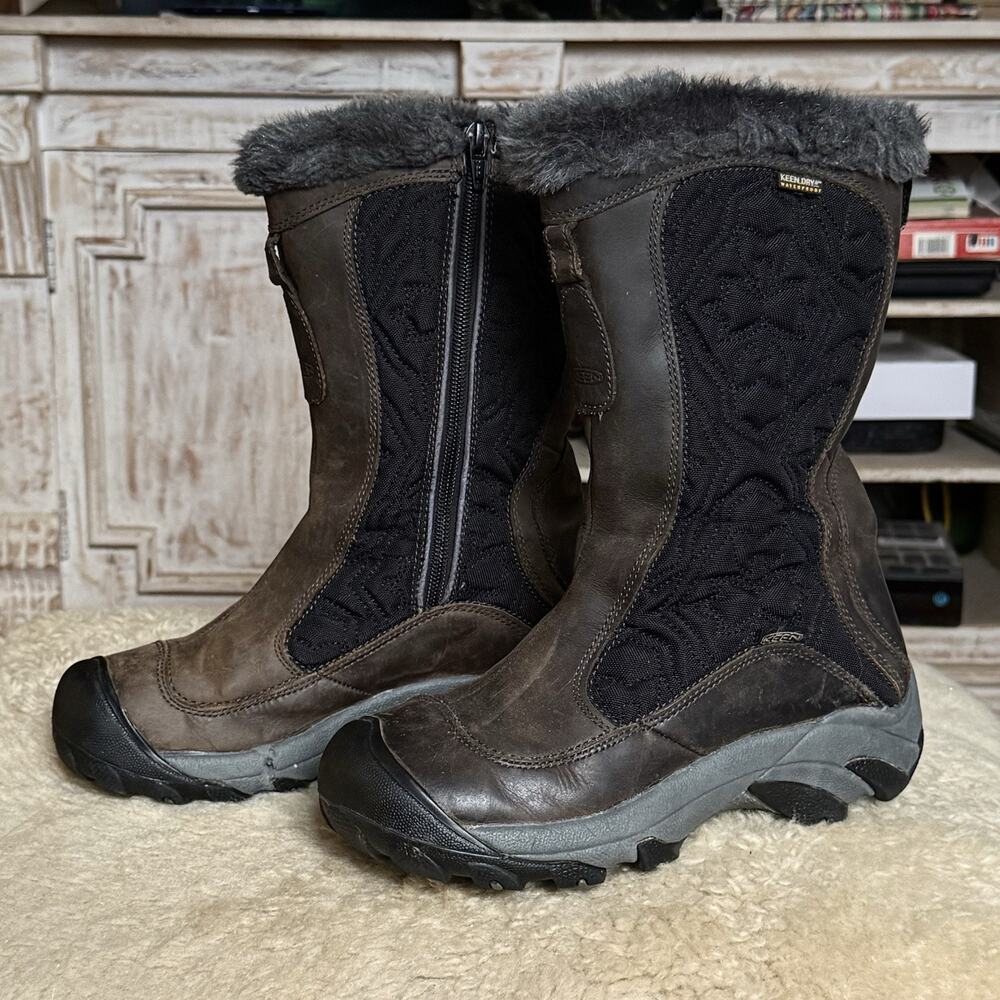 Keen Betty II Boots Sz 6 Womens Zip 200 Gram Waterproof Insulated Black Brown